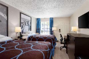 Gulfport Hotel | Super 8 by Wyndham Gulfport Airport NW Near Biloxi