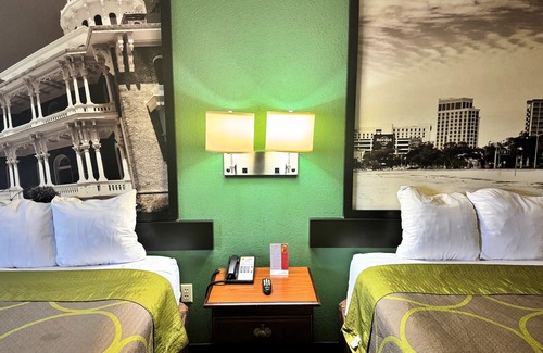 Hattiesburg Hotel | Super 8 by Wyndham Hattiesburg North/University Area