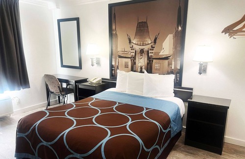 Little Armenia Hotel | Super 8 by Wyndham Hollywood/LA Area