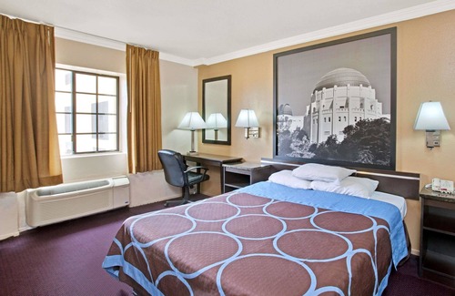 Little Armenia Hotel | Super 8 by Wyndham Hollywood/LA Area