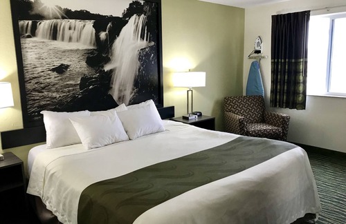 Independence Hotel | Super 8 by Wyndham Independence Kansas City
