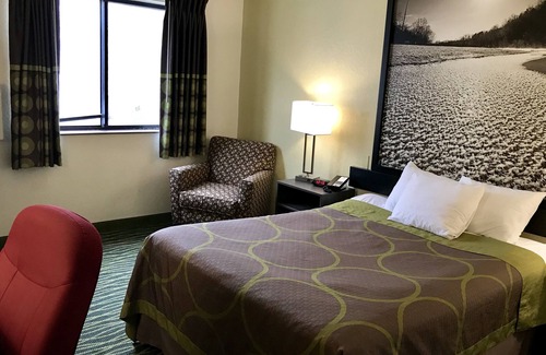 Independence Hotel | Super 8 by Wyndham Independence Kansas City