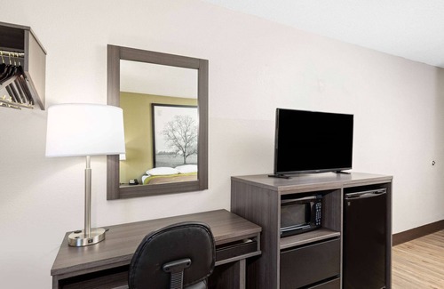 Johnson City Hotel | Super 8 by Wyndham Johnson City