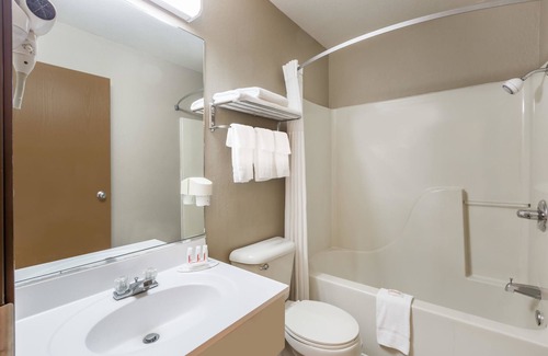 Jonesboro Hotel | Super 8 by Wyndham Jonesboro