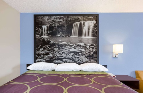 Jonesboro Hotel | Super 8 by Wyndham Jonesboro