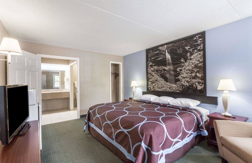 Kingston Hotel | Super 8 by Wyndham Kingston