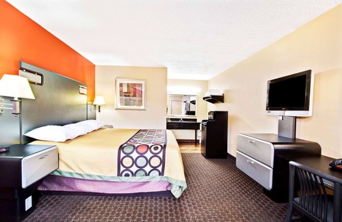 Kissimmee Hotel | Super 8 by Wyndham Kissimmee/Maingate/Orlando Area