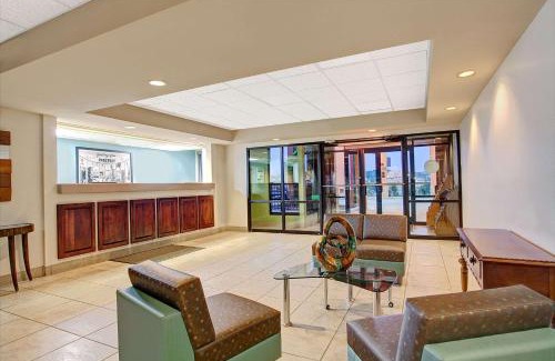 Knoxville Hotel | Super 8 by Wyndham Knoxville East
