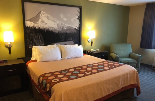La Grande Hotel | Super 8 by Wyndham LaGrande