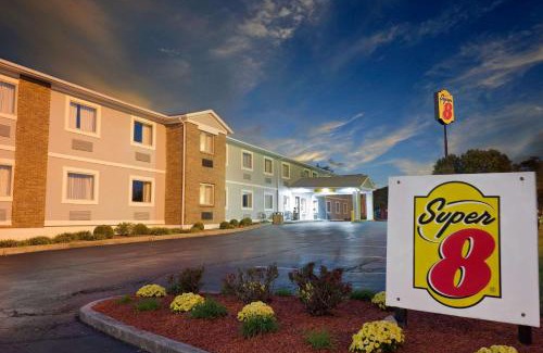Lexington Hotel | Super 8 by Wyndham Lexington Hamburg Area