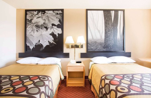 Lexington Hotel | Super 8 by Wyndham Lexington VA