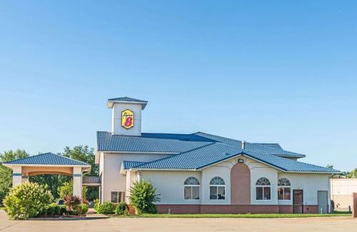 Martinsville Hotel | Super 8 by Wyndham Martinsville