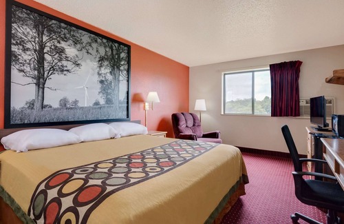 Martinsburg Hotel | Super 8 by Wyndham Martinsburg