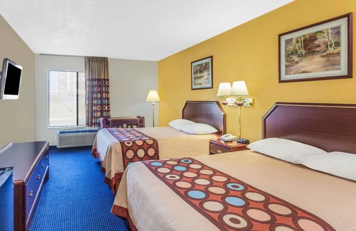 Morristown Hotel | Super 8 by Wyndham Morristown/South