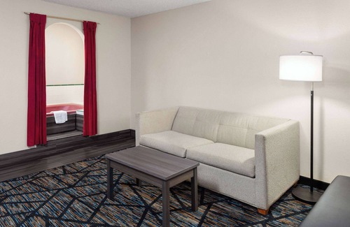 Mount Vernon Hotel | Super 8 by Wyndham Mt. Vernon