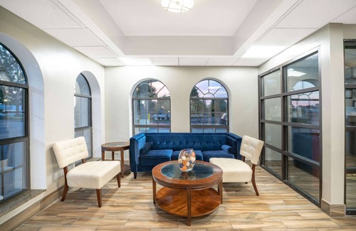 Murfreesboro Hotel | Super 8 by Wyndham Murfreesboro