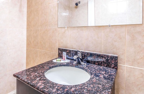 North Bergen Hotel | Super 8 by Wyndham North Bergen NJ/NYC Area