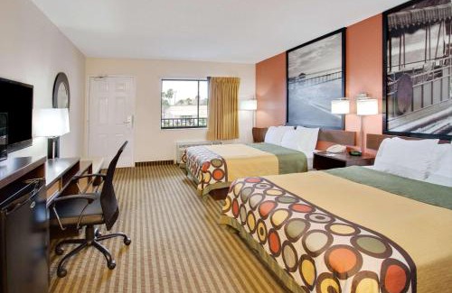 Florida Center Hotel | Super 8 by Wyndham Orlando International Drive