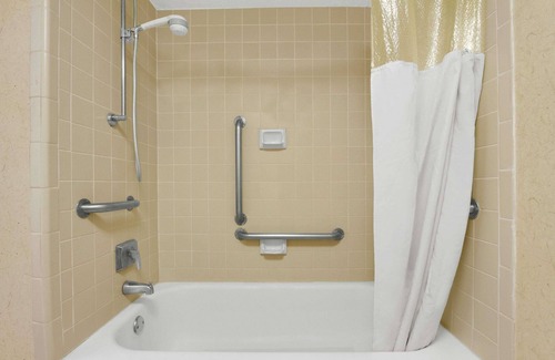 Oxford Hotel | Super 8 by Wyndham Oxford