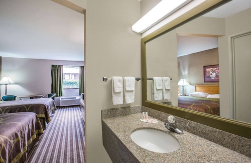 Oxford Hotel | Super 8 by Wyndham Oxford