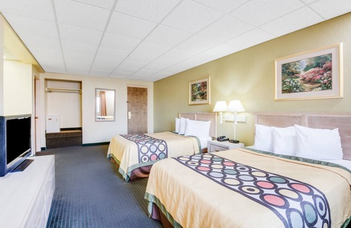 Port Clinton Hotel | Super 8 by Wyndham Port Clinton