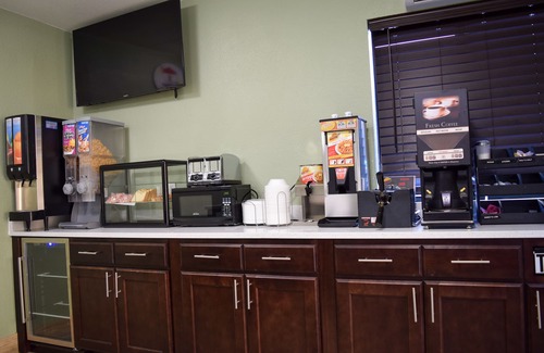 Southwest Raleigh Hotel | Super 8 by Wyndham Raleigh Downtown