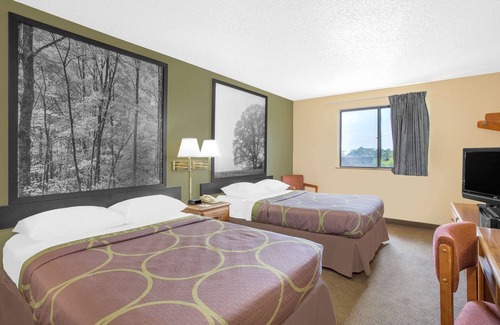 Roanoke Hotel | Super 8 by Wyndham Roanoke VA