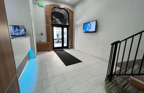 Theater District Hotel | Super 8 by Wyndham San Francisco/Union Square Area