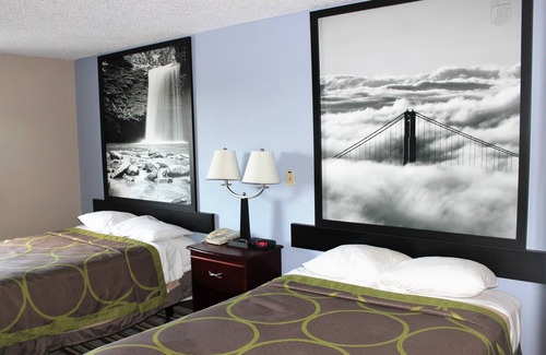 Tuscaloosa Hotel | Super 8 by Wyndham Tuscaloosa