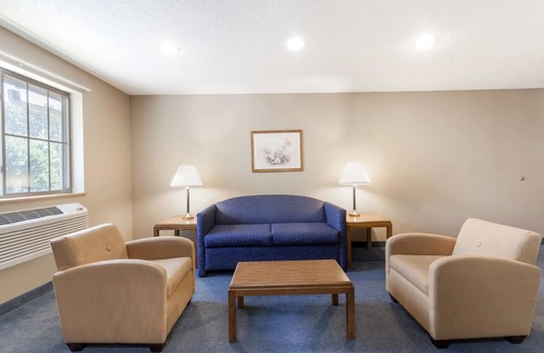 East Stroudsburg Hotel | Super 8 by Wyndham East Stroudsburg/Poconos