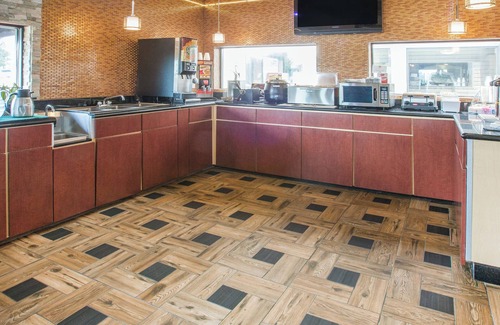 Van Buren Hotel | Super 8 by Wyndham Van Buren/Ft. Smith Area