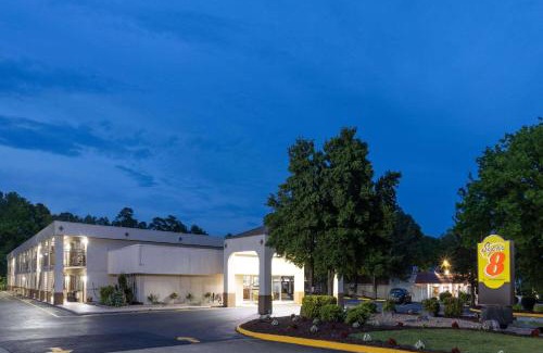 Williamsburg Hotel | Super 8 by Wyndham Williamsburg/Historic Area