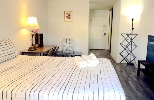 Spring Valley House | Super bedroom with private bathroom 5