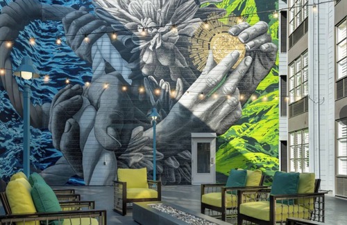 Russian Hill House | Super Bowl 2026 San Francisco Hotel Room with fitness room, WiFi