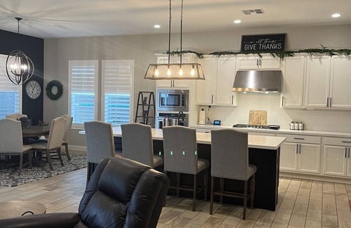 Camino a Lago House | Super Bowl Home
