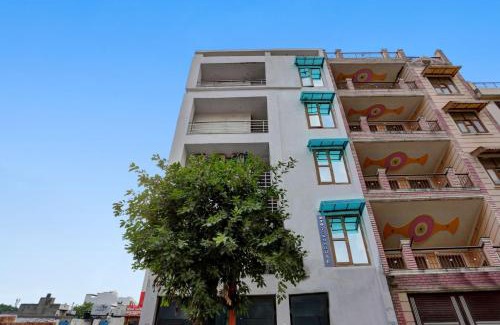 Sector 3 Hotel | Super Capital O Hotel Moody Inn