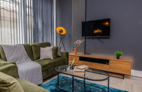 Montpelier Apartment | Super Central 3 Bedroom Flat Next to Brighton Beach & Shopping Center Sleep 10 Guests