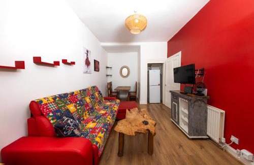 West End Apartment | Super Central Apartment with 5 beds