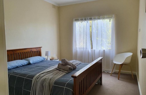 Port Lincoln House | Super Central Location