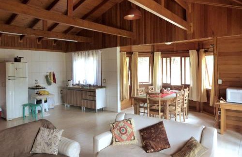 Jardim Europa House | Super Chalé com Linda Vista para as Montanhas!