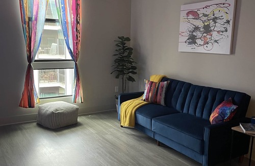 Westside Apartment | Super Chill Vibe in the city
