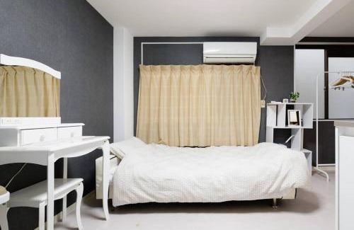 Sennichimae Apartment | Super close to Dotonbori! Great location room#403