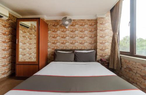 Kolkata Hotel | Super Collection O Raj Darbar Near City Centre