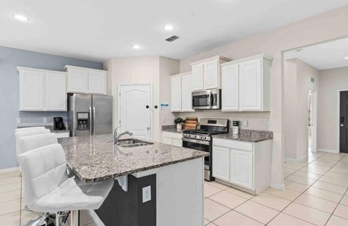 Loughman House | Super Comfy- 7BD 5 5BA Sleep s 22 w Amenities