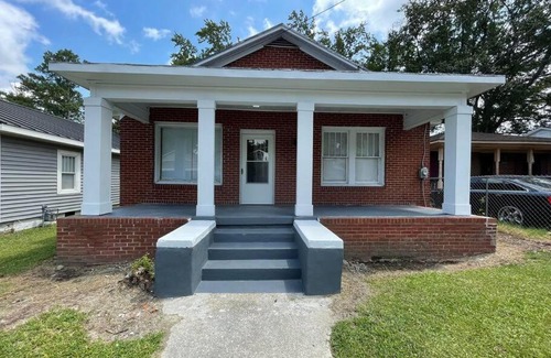 Greenville House | Super Cozy Home Near Downtown Greenville & ECU!