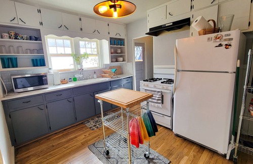 University Heights House | Super cozy southwestern style house. Lots of food/activities nearby.