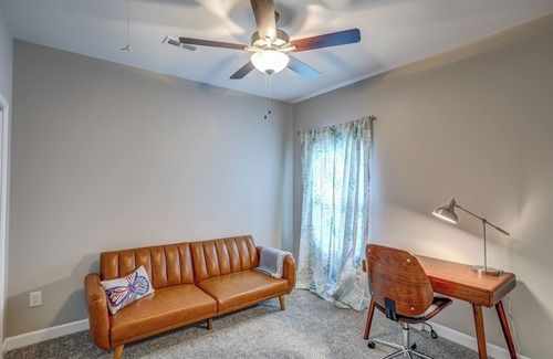 Johnson City House | Super-cute, 2022-built, 1 king BR/1 office house in Johnson City - WFH-friendly
