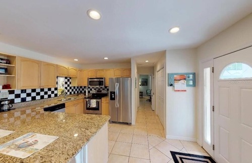 Sarasota Cottage | Super Cute Cottage-Private & Relaxing-1Mile Walk Bike to Beach