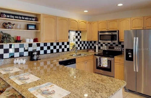 Sarasota Cottage | Super Cute Cottage-Private & Relaxing-1Mile Walk Bike to Beach
