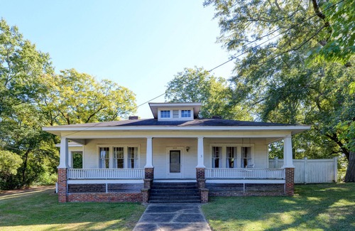 Starkville House | Super Cute Studio - New 2023 Football Rates!